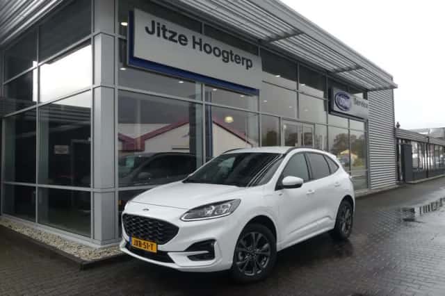 Ford Kuga (2022) thumbnail 1