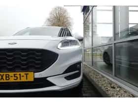 Ford Kuga (2022) thumbnail 3