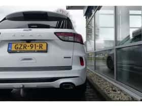 Ford Kuga (2022) thumbnail 4