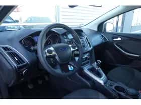 Ford Focus (2011) thumbnail 18