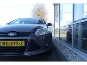 Ford Focus (2011) thumbnail 3