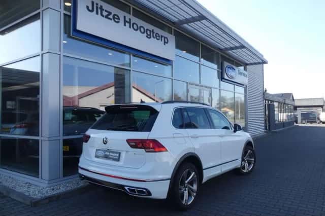 Volkswagen Tiguan (2022) thumbnail 2