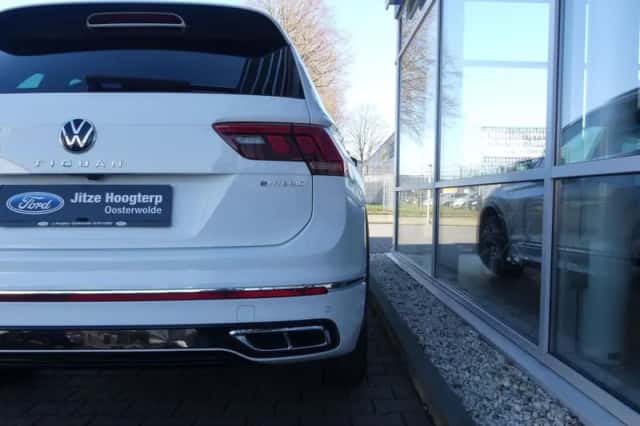 Volkswagen Tiguan (2022) thumbnail 4