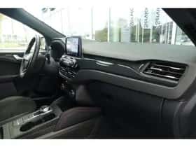 Ford Kuga (2021) thumbnail 22