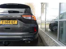 Ford Kuga (2021) thumbnail 4