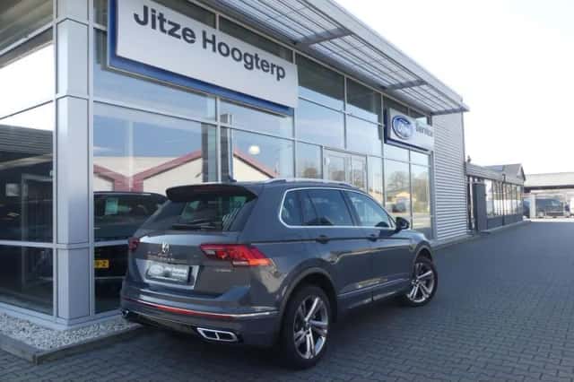 Volkswagen Tiguan (2022) thumbnail 2