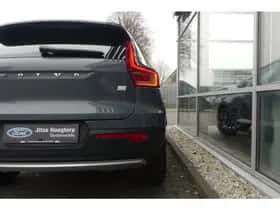 Volvo XC40 (2020) thumbnail 4