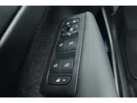 Volvo XC40 (2020) thumbnail 36