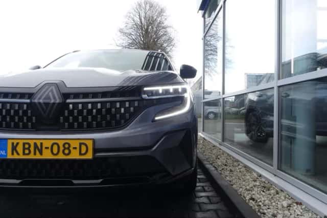 Renault Austral (2024) thumbnail 3