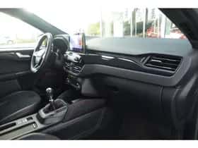 Ford Kuga (2021) thumbnail 25