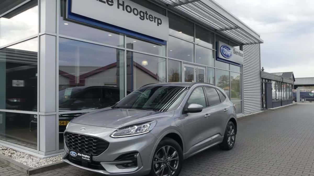 Ford Kuga (2021) — foto 1