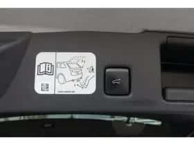 Ford Kuga (2021) thumbnail 13
