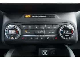Ford Kuga (2021) thumbnail 32