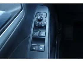 Ford Kuga (2022) thumbnail 33