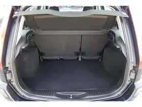 Ford Fusion (2011) thumbnail 12
