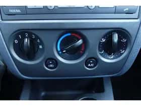 Ford Fusion (2011) thumbnail 24