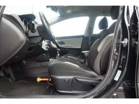 Kia Cee'd (2012) thumbnail 17