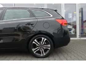 Kia Cee'd (2012) thumbnail 9