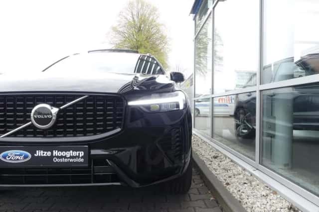 Volvo XC60 (2021) thumbnail 3