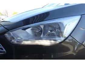 Ford C-Max (2017) thumbnail 14