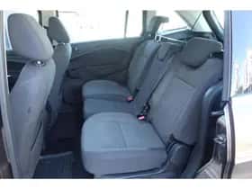 Ford C-Max (2017) thumbnail 17