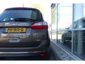 Ford C-Max (2017) thumbnail 4