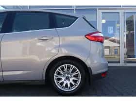 Ford C-Max (2012) thumbnail 9