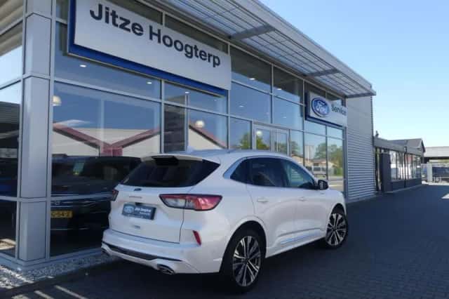 Ford Kuga (2022) thumbnail 2