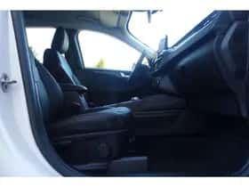 Ford Kuga (2022) thumbnail 22