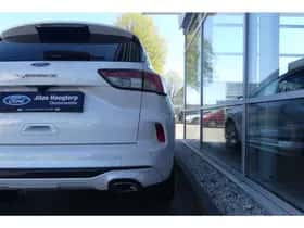 Ford Kuga (2022) thumbnail 4