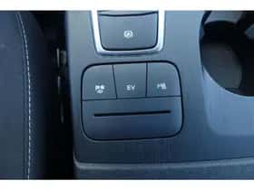 Ford Kuga (2022) thumbnail 35