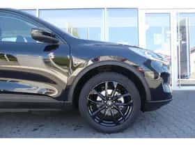 Ford Kuga (2022) thumbnail 8