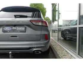 Ford Kuga (2022) thumbnail 4