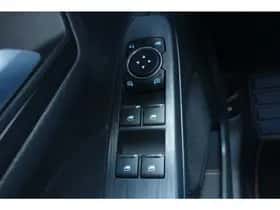 Ford Kuga (2026) thumbnail 39