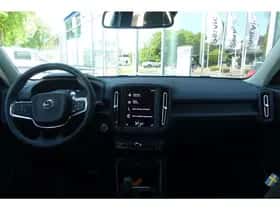 Volvo XC40 (2022) thumbnail 8