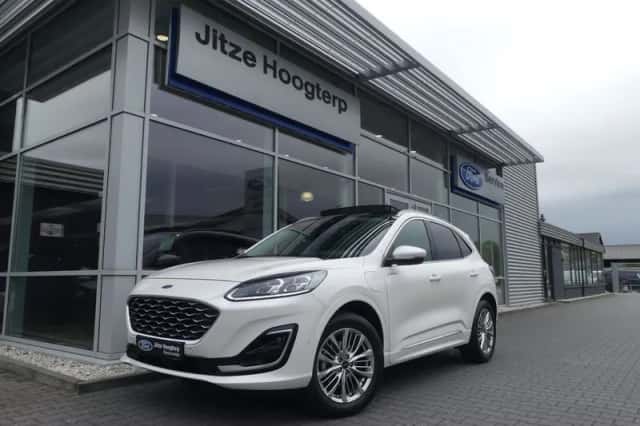 Ford Kuga (2022) thumbnail 1