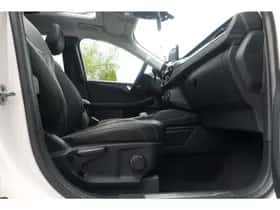 Ford Kuga (2022) thumbnail 24