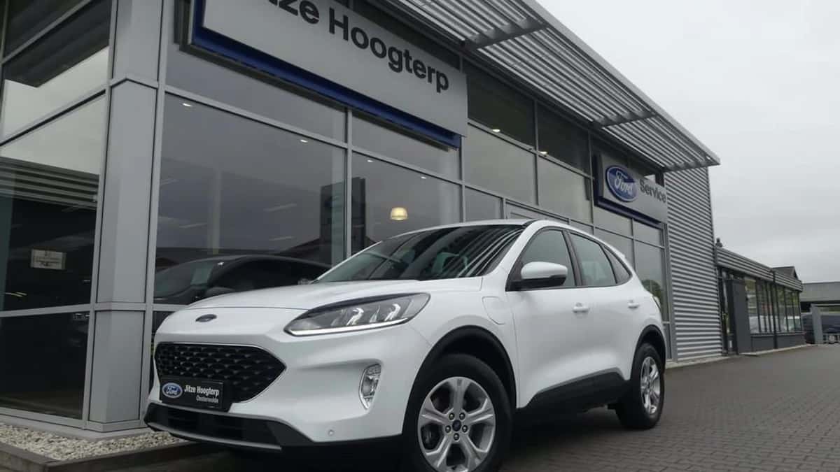 Ford Kuga (2022) — foto 1