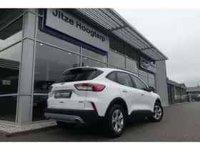 Ford Kuga (2022) thumbnail 2