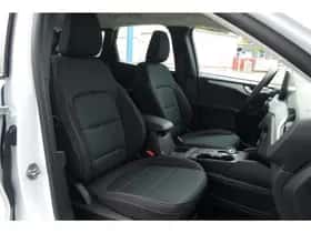 Ford Kuga (2022) thumbnail 16
