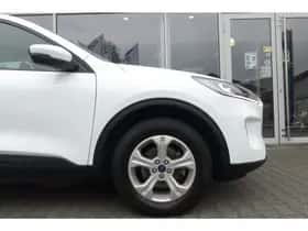 Ford Kuga (2022) thumbnail 19