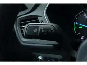 Ford Kuga (2022) thumbnail 23