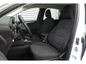 Ford Kuga (2022) thumbnail 4