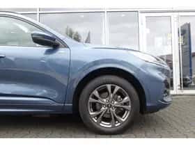 Ford Kuga (2022) thumbnail 25