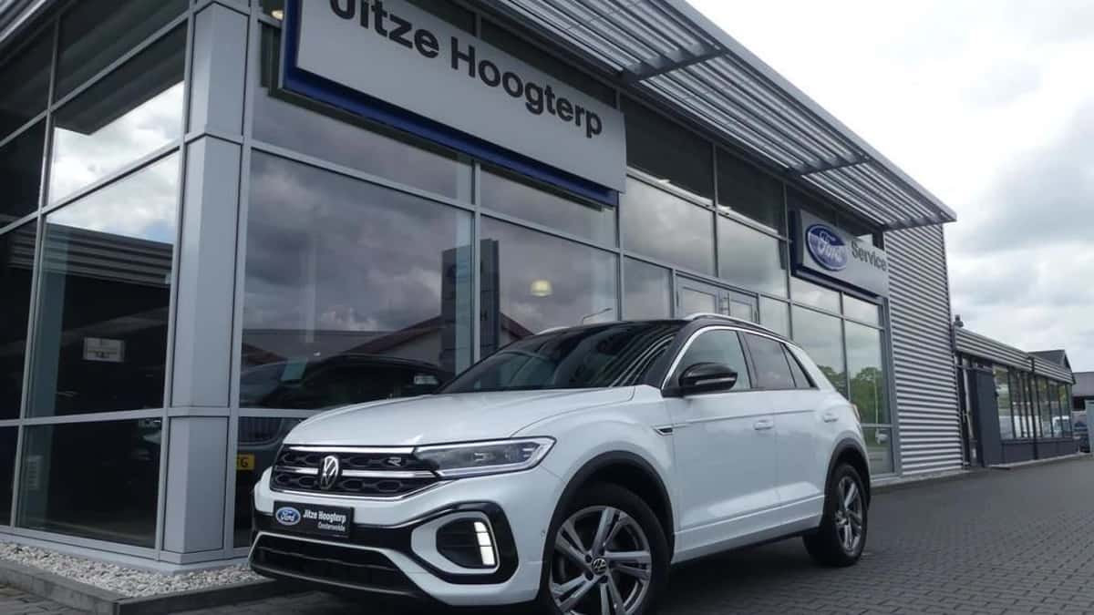Volkswagen T-Roc (2022) — foto 1