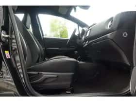 Toyota Yaris (2018) thumbnail 17