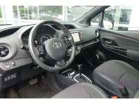 Toyota Yaris (2018) thumbnail 3