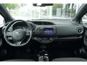 Toyota Yaris (2018) thumbnail 8