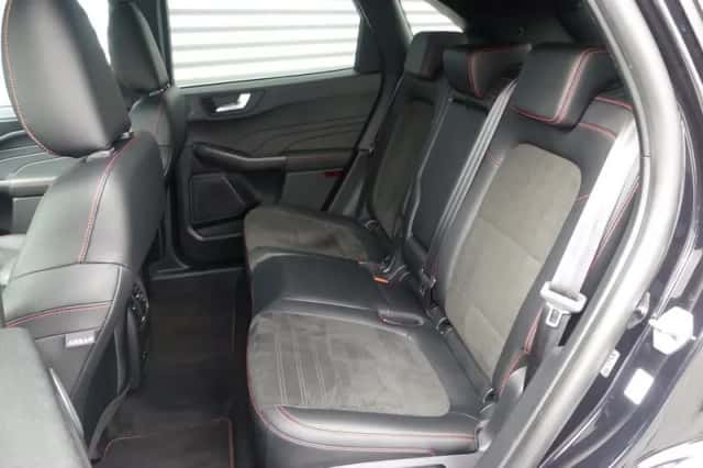 Ford Kuga (2022) thumbnail 5