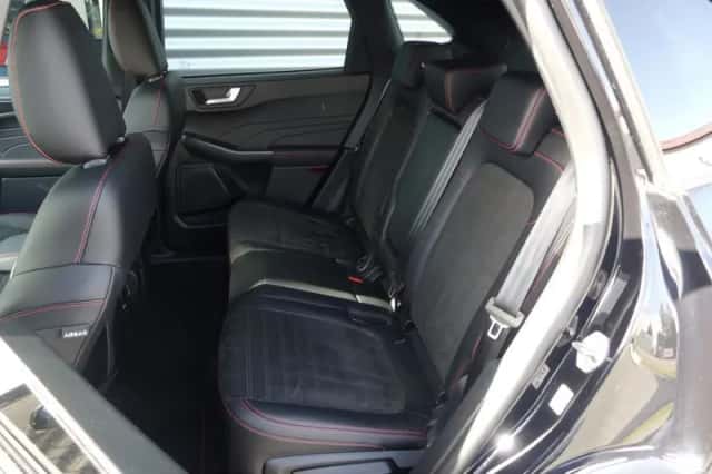 Ford Kuga (2022) thumbnail 5